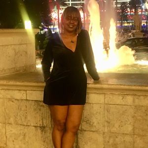 Meet your Posher, Lenisha